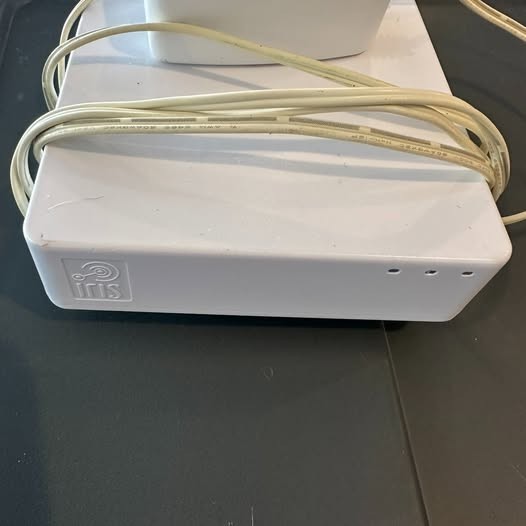 Iris smart hub IH2000 pre-owned