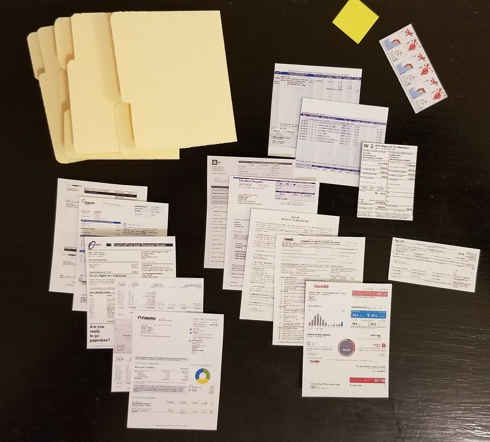 1/6 Scale Miniature Office Set 2 - 3 File Folders, 14 Documents, 1 Sticky Notes