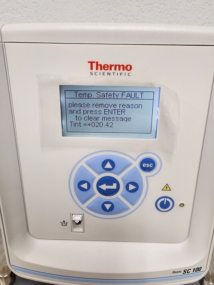 Thermo HAAKE A28 Chiller Recirculating Bath w/ SC100 Digital Controller