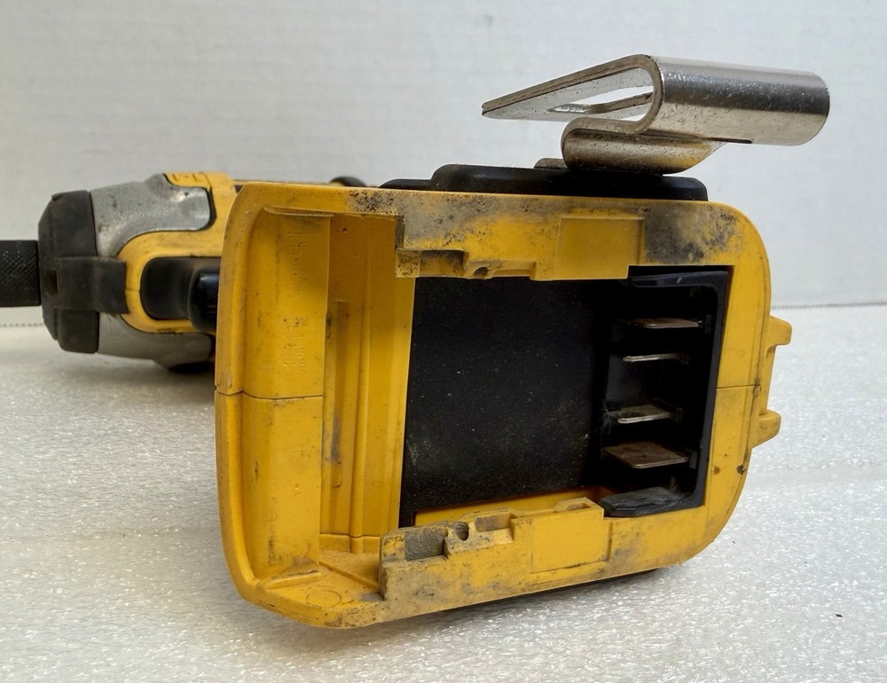 Dewalt DCF885 1/4 Impact Driver Drill Tool Only.
