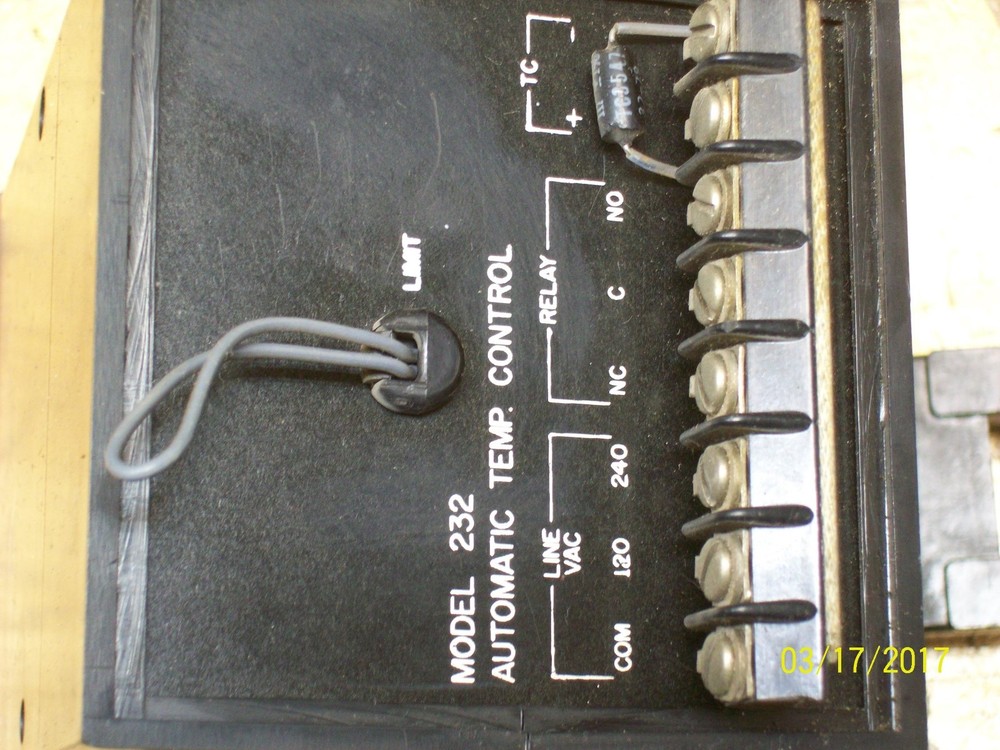 LFE 232 TEMPERATURE CONTROL CONTROLLER UNIT