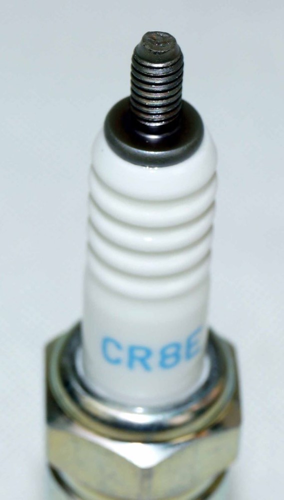 2 Pack Genuine Authentic NGK 1275 Nickel Spark Plugs CR8E