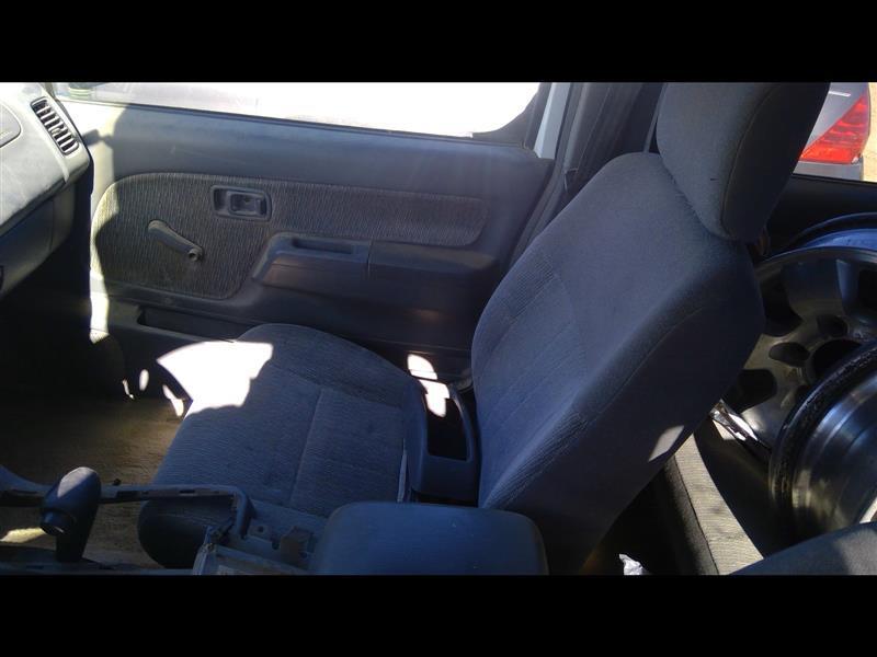 Used Front Right Steering Knuckle fits: 2000 Nissan Frontier 4x4 Front Right Gra