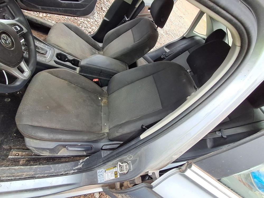 Console Front Floor Fits 19-21 JETTA 2656055