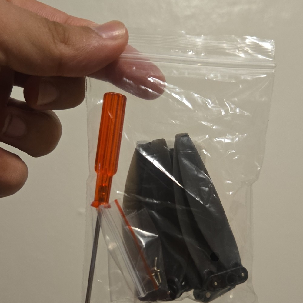 TSRC A5 Foldable RC Quadcopter Drone with Controller & Carrying Case