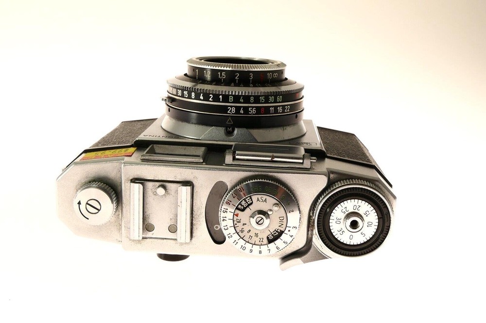 Zeiss Ikon Contina 35mm camera