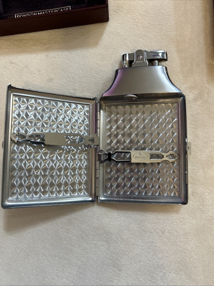 Vintage Ronson Mastercase Cigarette Case Lighter Unfired Unused
