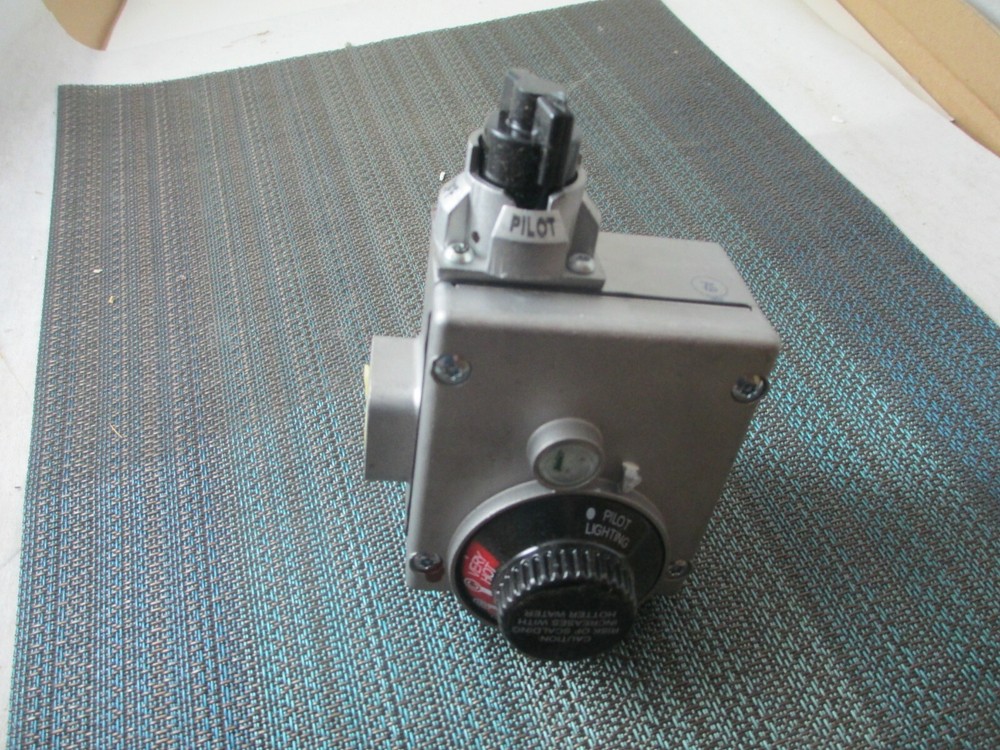 White Rogers 37C73U-168 Water Heater Control Valve NEW!