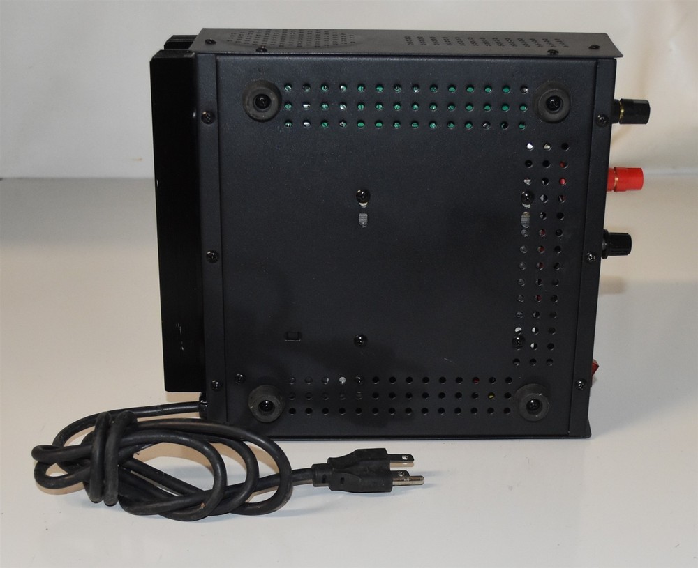 PYRAMID PS-26KX 25 Amp Power Supply!!