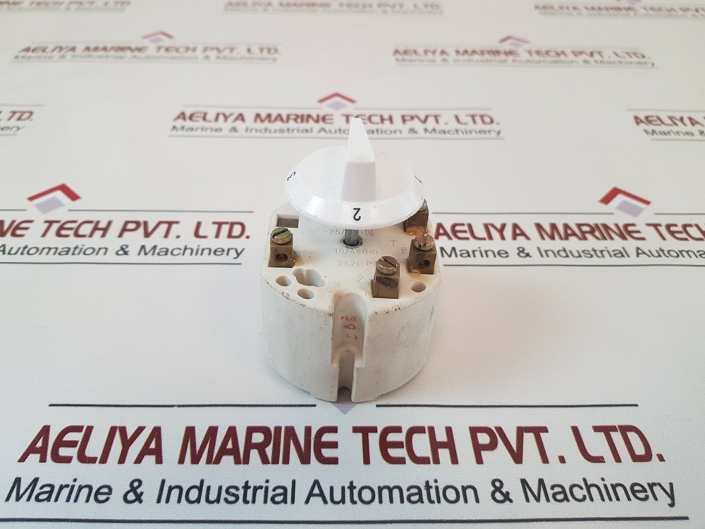 252B Selector Switch 25/250~