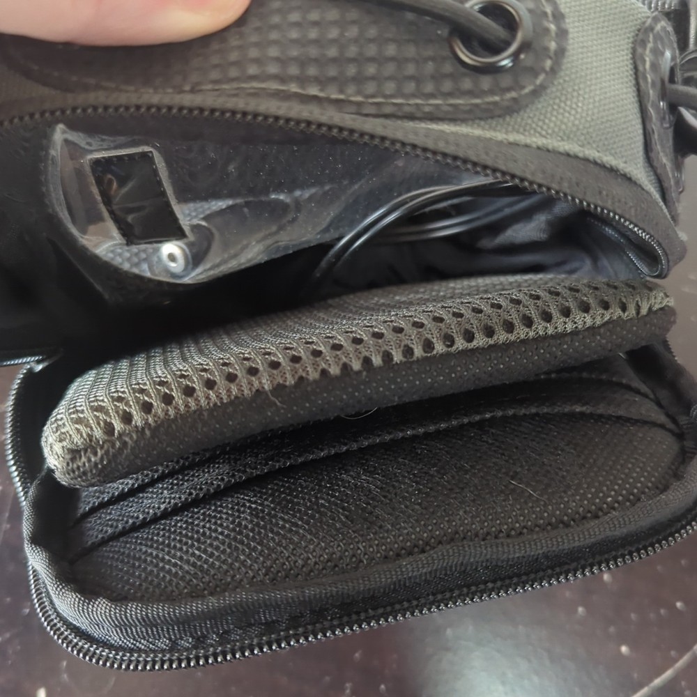 Case Logic Portable CD Player Case With Headphone Jack Protective