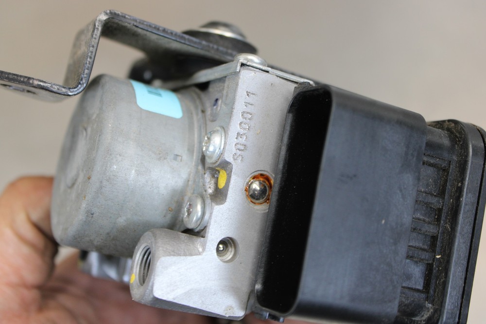 13-17 KAWASAKI NINJA 300 ABS PUMP UNIT MODULE