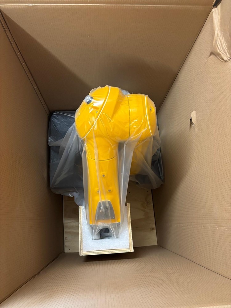 Staubli TX2-90 Robot CS9 controller.