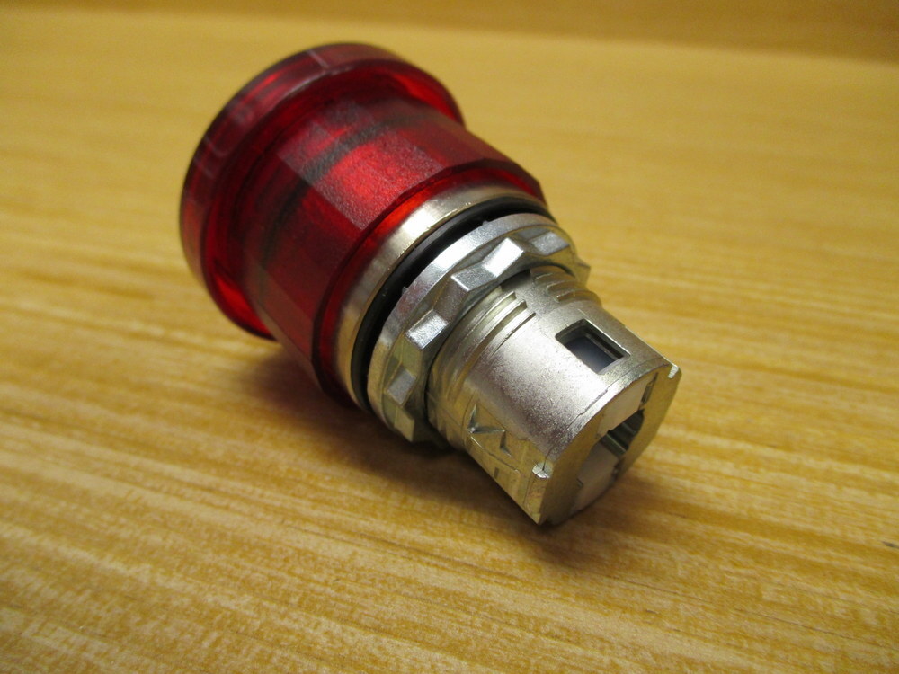 Allen Bradley 800FM-LMP44E3 Push/Pull Button 800FMLMP44E3