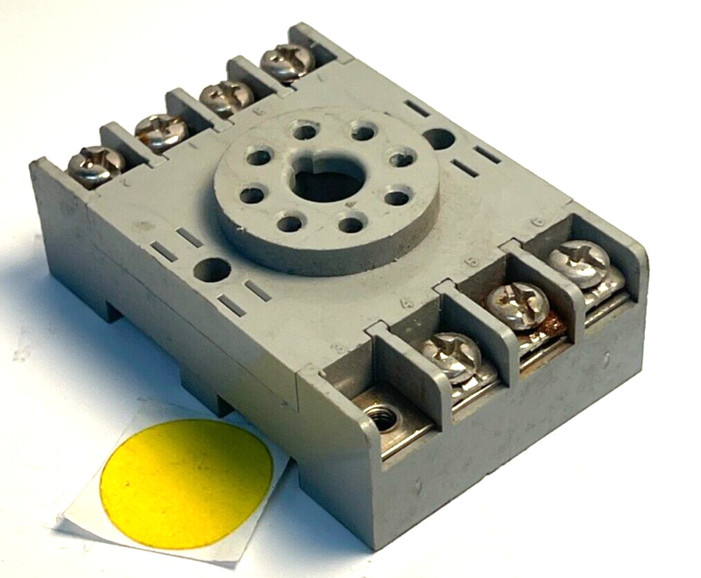 97720C-E 8-PIN 8-CONNECTION RELAY SOCKET