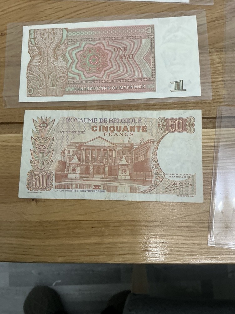 8 Assorted Banknotes Of The World