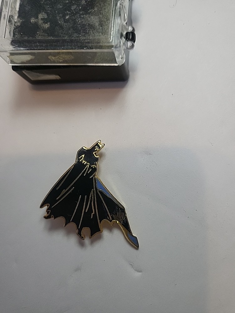 1988 DC COMICS Batman Vintage Pin