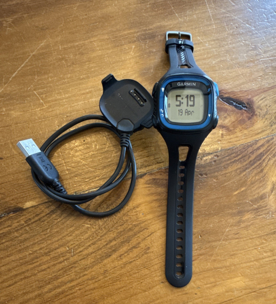 Garmin Forerunner 15 GPS Running Watch Black/Blue with Charging Cable