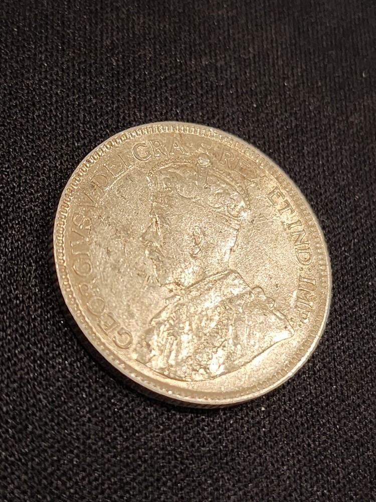 1930 Canada 25 Cents Silver Coin