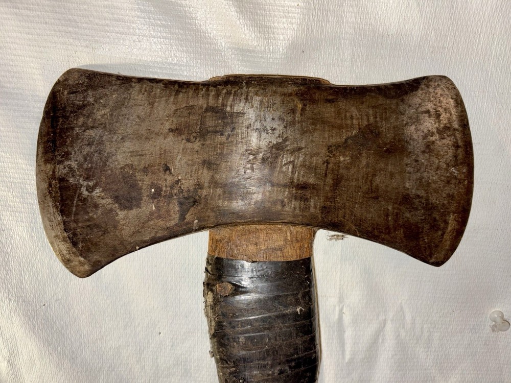 VINTAGE DOUBLE BIT WOODSMAN'S LONG HANDLE AXE