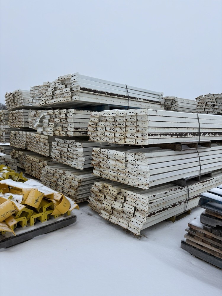 Tear Drop Pallet Racking Beams And Wire Decks