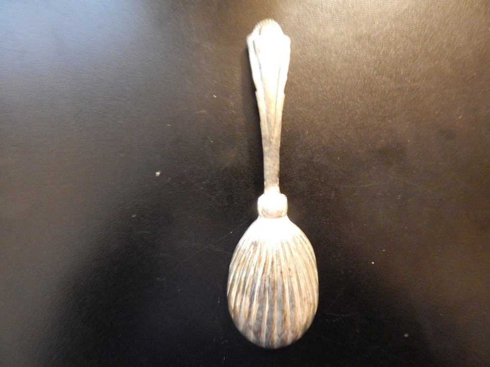 Silver Plated Pineapple Serving Spoon- Very Nice- zz484uxx
