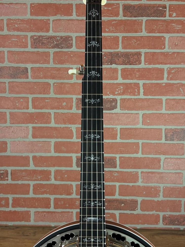 Deering Sierra 5-String Mahogany Resonator Banjo