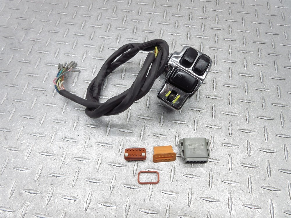 2004 04 Harley Davidson FLHTCI Shriner Shrine OEM Left Handlebar Switch Assy