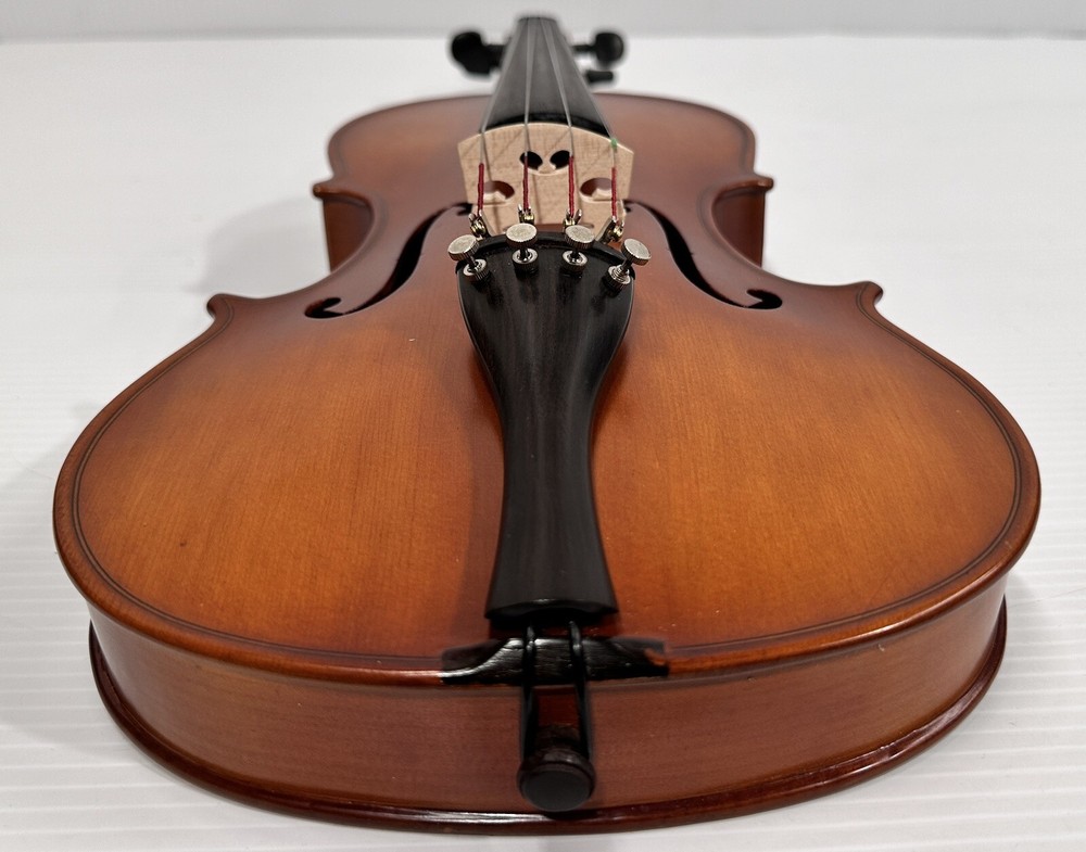 Kraemer 4/4 Violin Model KRV-021 with 2 Bows, Strap & Case