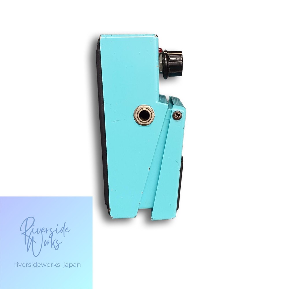 BOSS CE-2 Guitar Effect Pedal