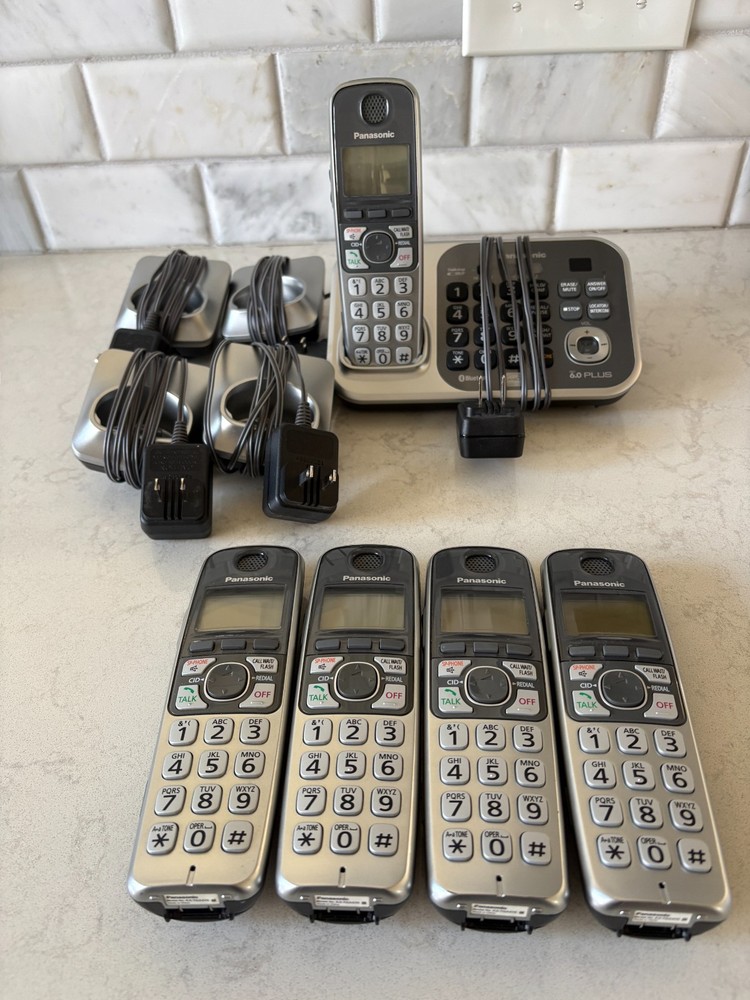 Panasonic Cordless Phone System Answering Machine 5 Handsets Silver