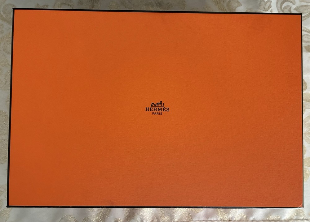 Authentic HERMES Empty Storage Box W/Tissue 12" x 8” x 4.5” 070 BIS