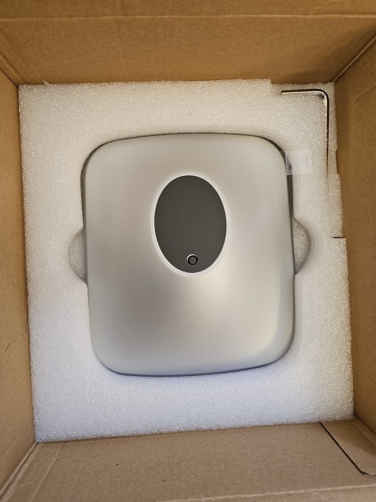KEF LSX Desk Pads P1 Silver