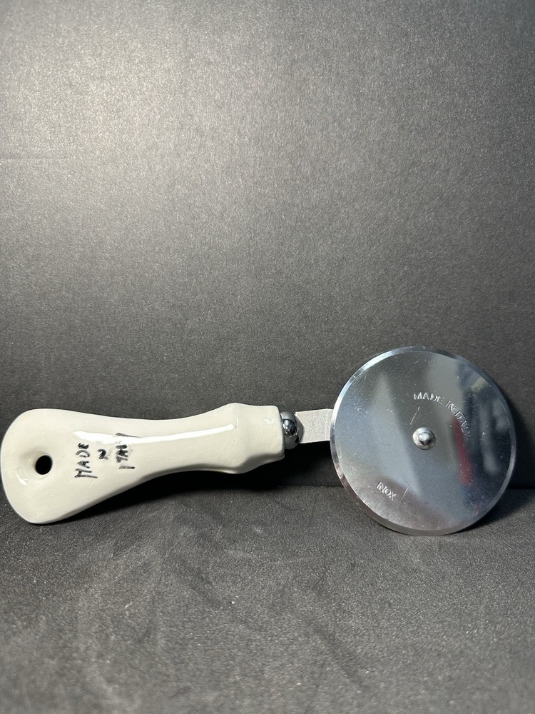 Ceramic Pizza Cutter Made And painted by Hand in Italy