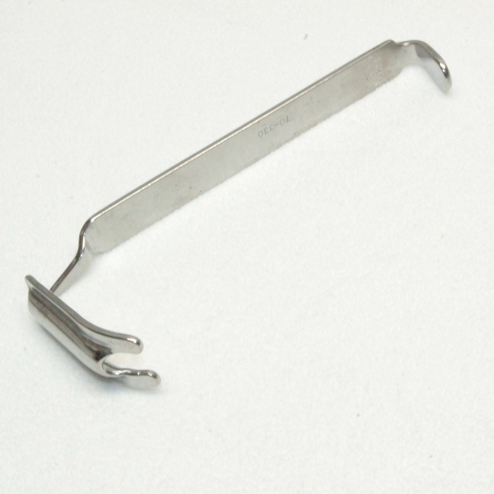 Ring No.2 Right Retractor 70-330 6.25"