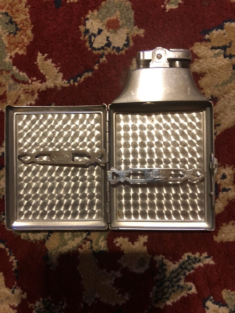 Vintage Ronson Cigarette Case and Lighter