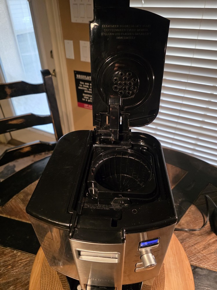 Cuisinart Programmable Coffeemaker DCC-3000 Coffee-on-Demand 12-Cup