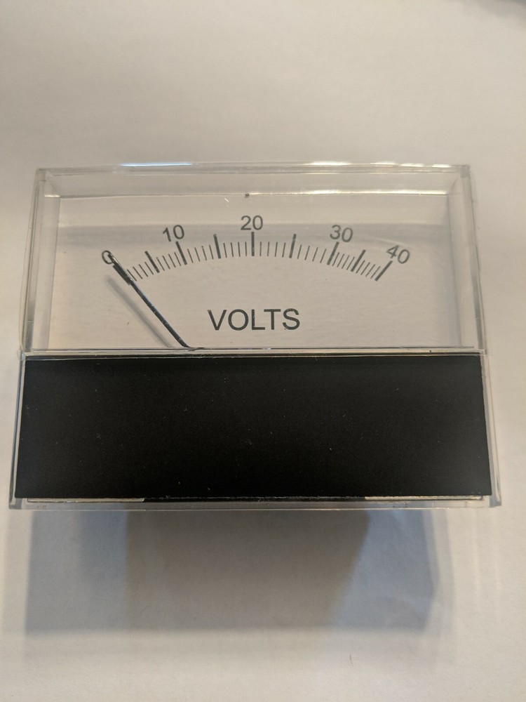 247-161-666 Voltmeter Horizontal 0-40 Volt Range