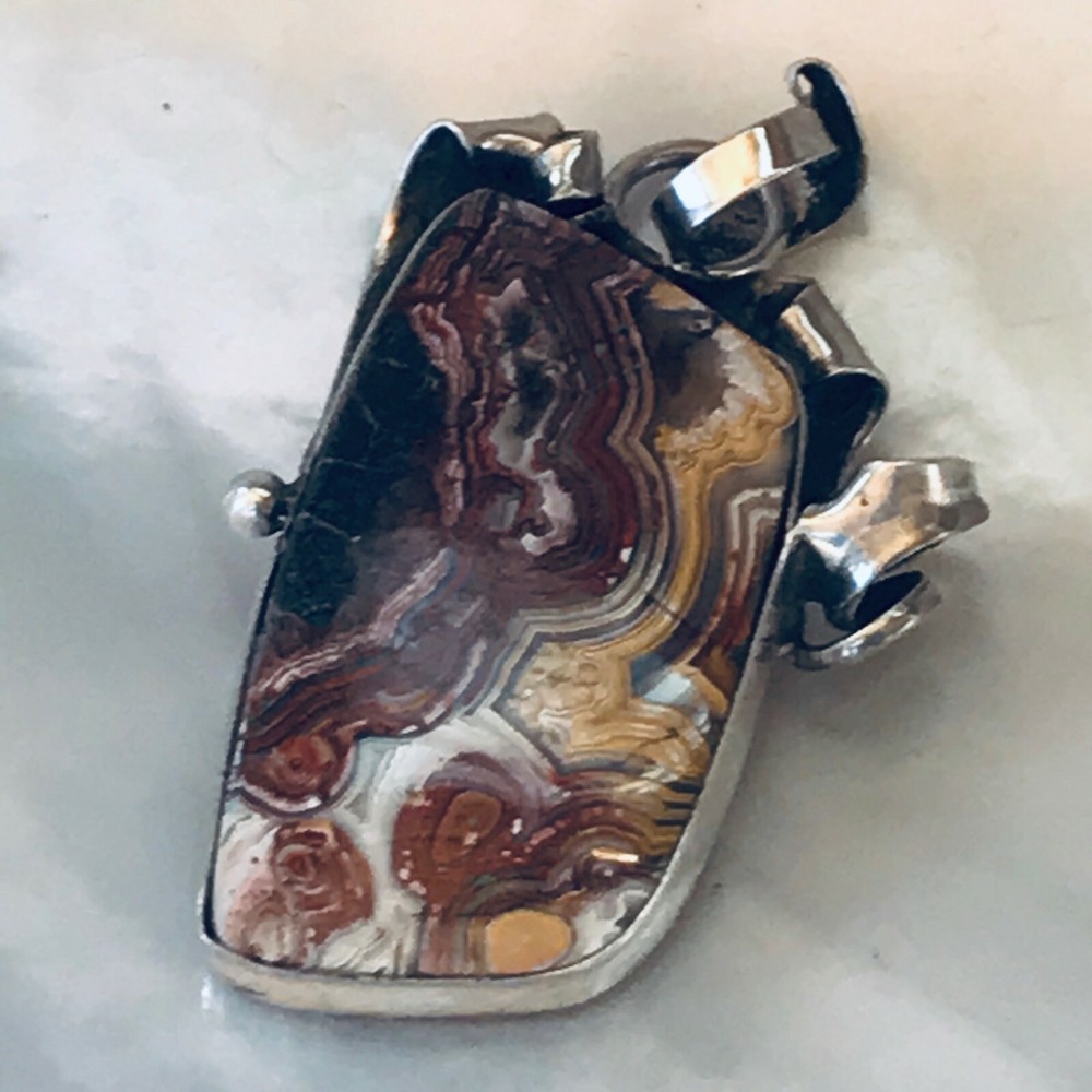 Estate E. Herrara Signed Reddish Brown Black & White Agate Stone in Curled Silve