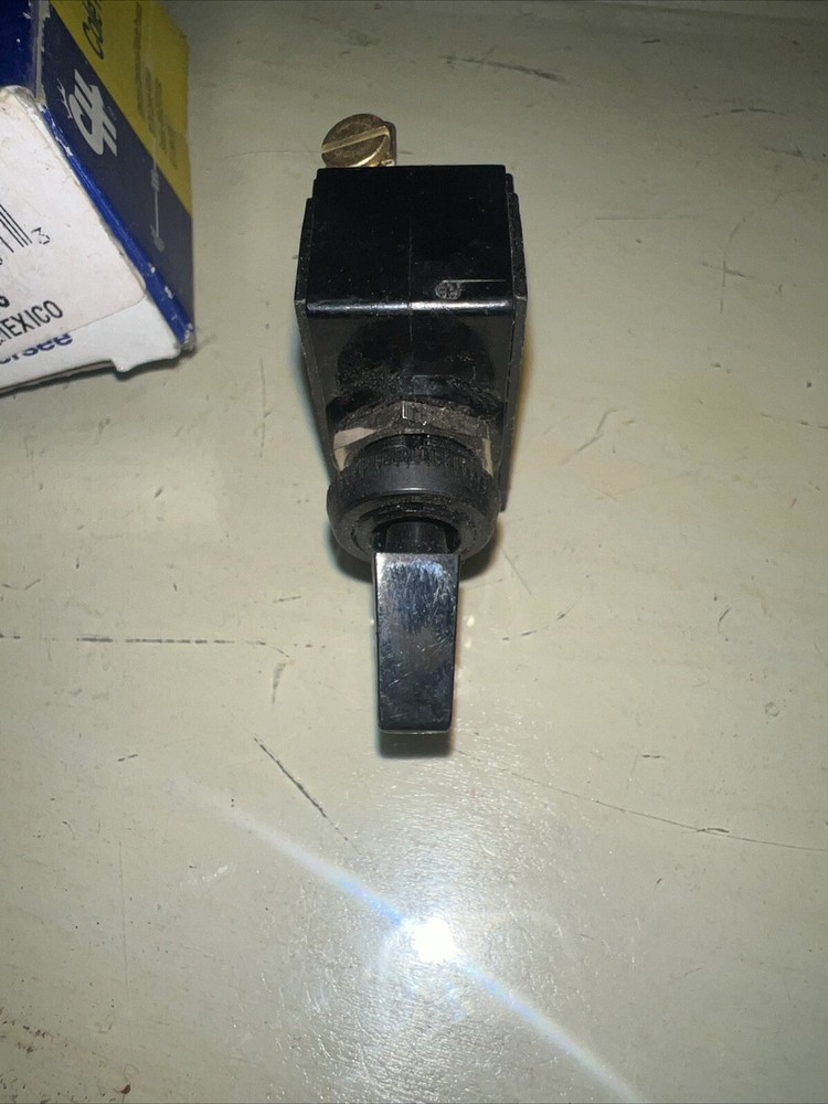 Cole Hersee 54100-01-BX SPST Toggle Switch