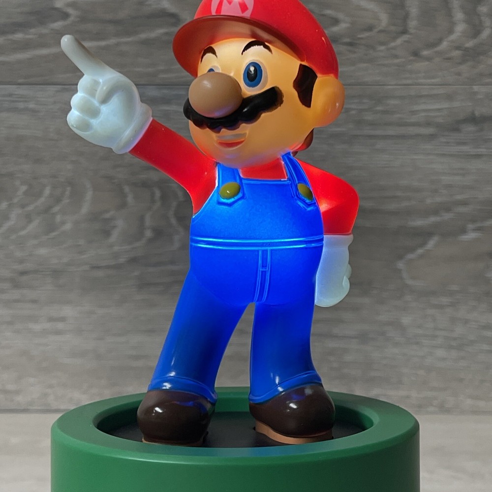 Mario Brothers White Table Top Night Light Runs On AAA Batts Or Micro USB