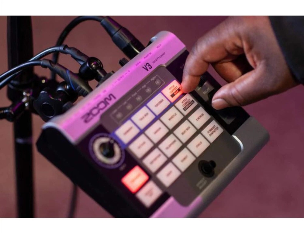 ZOOM V3 Vocal Processor Voice Effects Voice Changer Multi-Effect