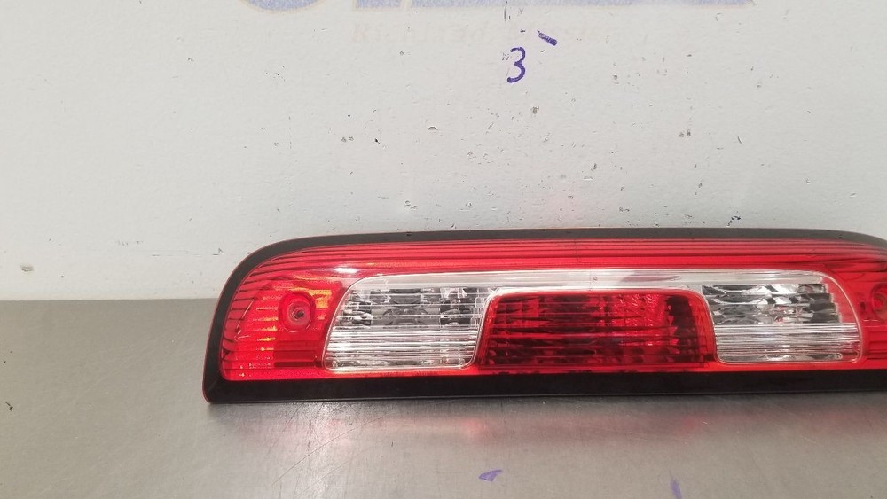 16 CHEVY SILVERADO 2500 HIGH MOUNTED STOP LIGHT