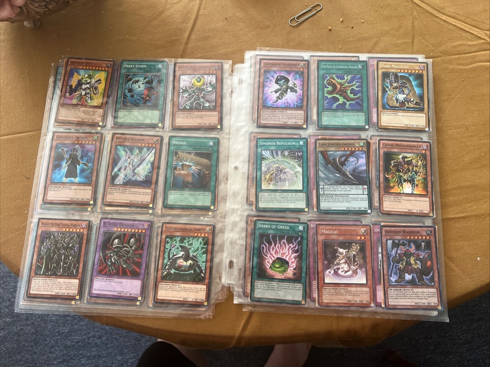 🔥🔥🔥🔥Yugioh 11 Page Binder Collection
