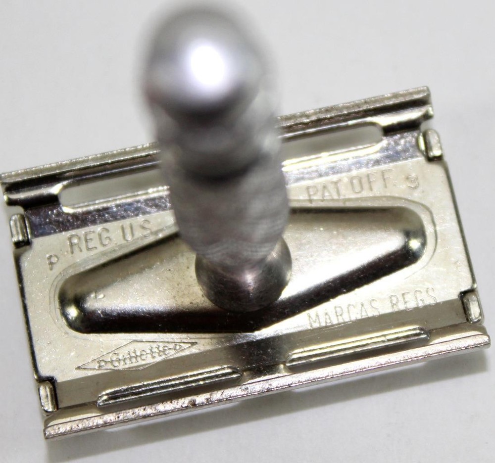 Vintage Gillette 3-Piece Safety Razor ~ Diamond-Pattern Handle