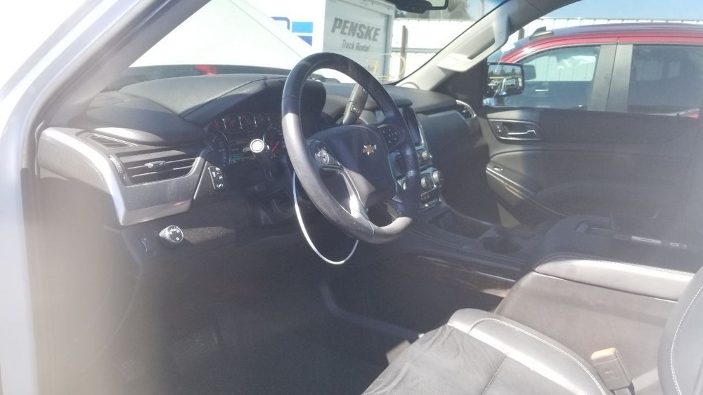 19 CHEVY SUBURBAN 1500 5.3L AIR SHUTTER ASSEMBLY