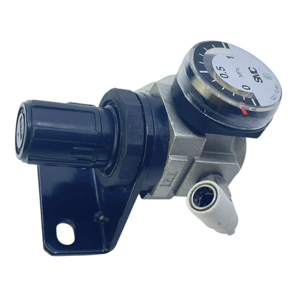 SMC AR10-M5H Pressure Regulator For Industrial Use