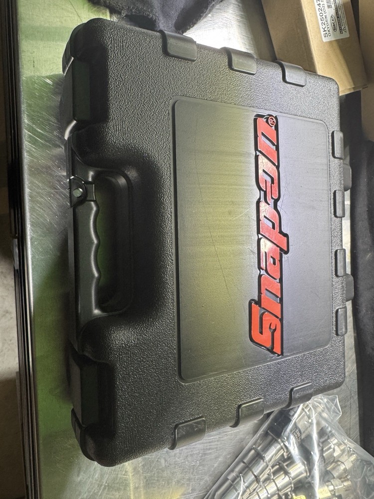 Snap On FMSGD068 Ratcheting Screwdriver Set