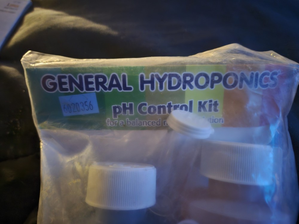 General Hydroponics pH Control Test Kit - GH 8 oz Up Down Adjustment Combo FAST