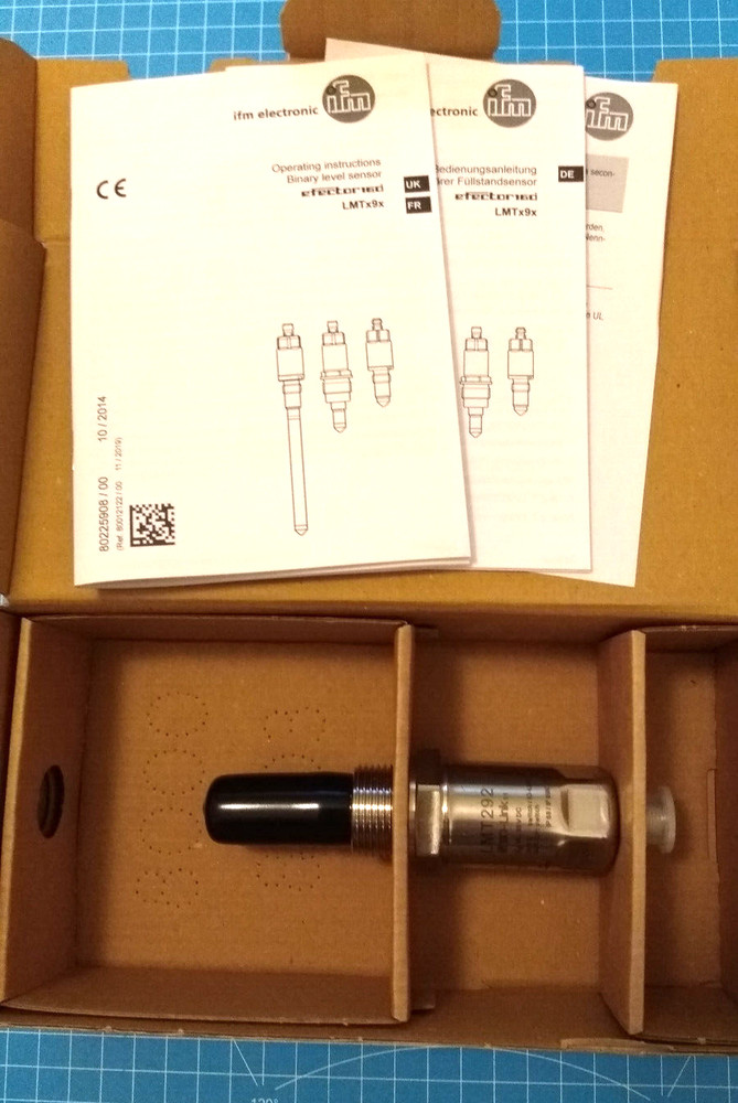 IFM electronic LMT292 level sensor, new + original packaging, 4021179288651